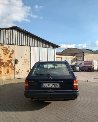 Mercedes-Benz Klasa E cena 13999 przebieg: 330000, rok produkcji 1995 z Łódź małe 92